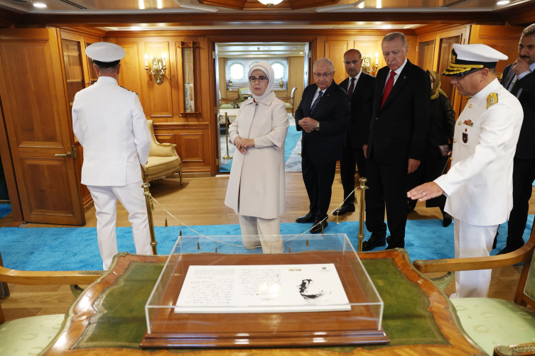 Savarona pazar günü İstanbul Boğazı'nı selamlayacak